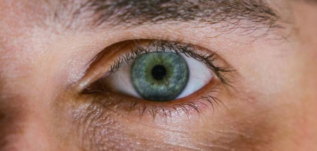 أعراض سرطان العين