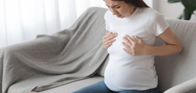 الام الثدي عند الحامل