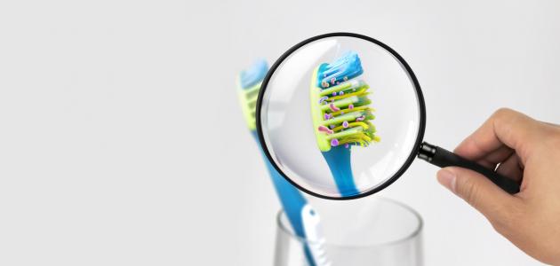طريقة تنظيف فرشاة الأسنان