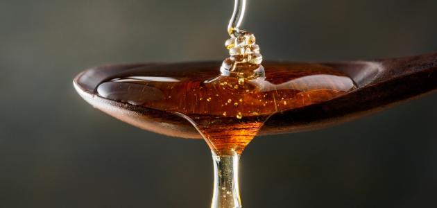 فوائد وضع العسل على السرة