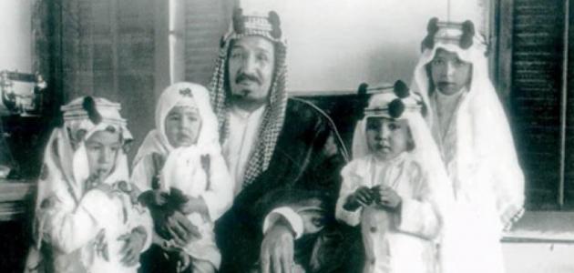 كم عدد أبناء الملك عبد العزيز
