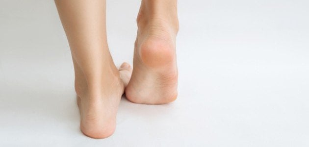 كيف أزيل الجلد الميت من القدم