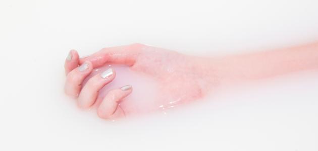 كيفية إزالة الجلد الميت من اليدين