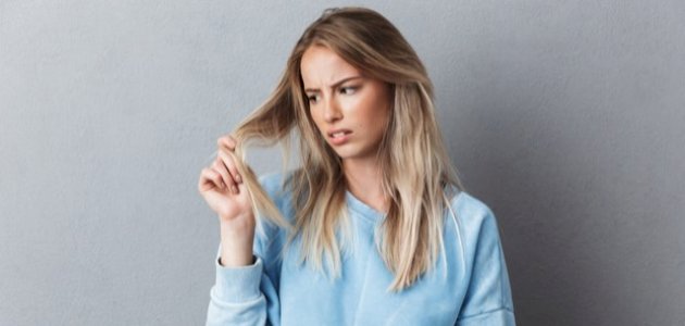 كيفية إزالة المناكير من الشعر