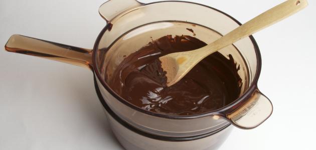 كيفية تذويب الشوكولاتة الخام