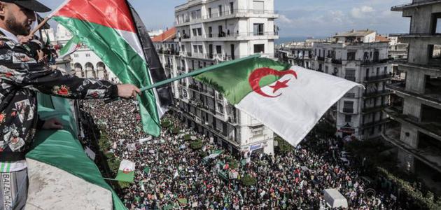 لماذا سميت الجزائر بلد المليون شهيد