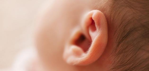 ما العلاقة بين الرضاعة والتهاب أذن الرضيع؟