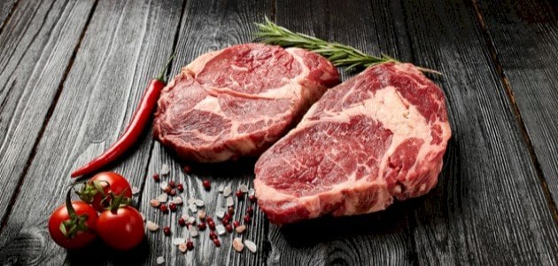 ما الفرق بين لحم العجل ولحم البقر