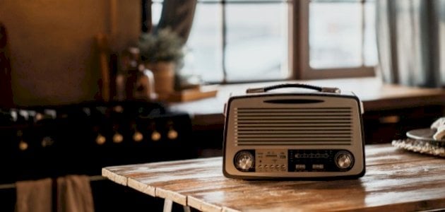 نشأة وتطور الإذاعة في العالم