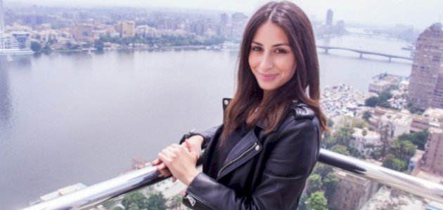 هبة طوجي (مغنية وممثلة ومخرجة لبنانية)