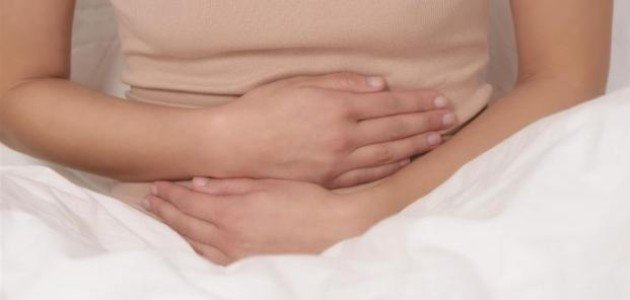 هل ألم الجنب الأيمن من أعراض الحمل